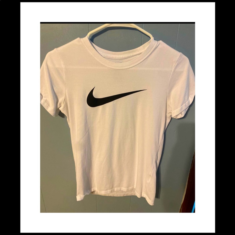 White Nike T shirt